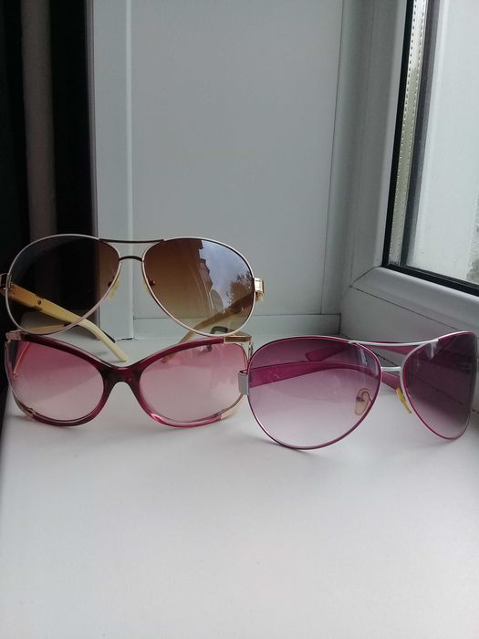 Очки солнцезащитные .