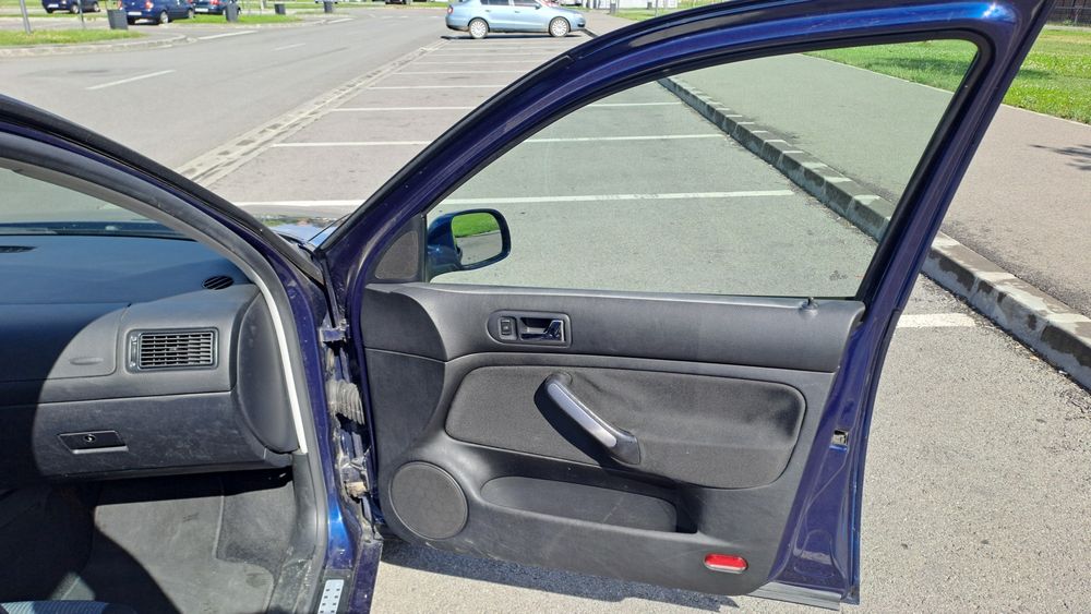 VOLKSWAGEN Golf 2003 — imagine 4