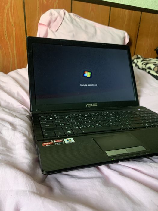 Продается ноутбук рабочий для учебы и простых задач