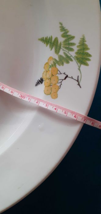 Блюдо для сервировки стола