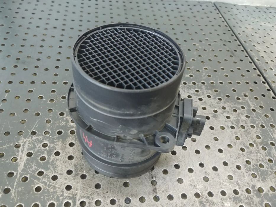debitmetru aer 2.0 tdi audi a4 b9  q5 8r vw golf 6 5k 0281002956 03l906461a