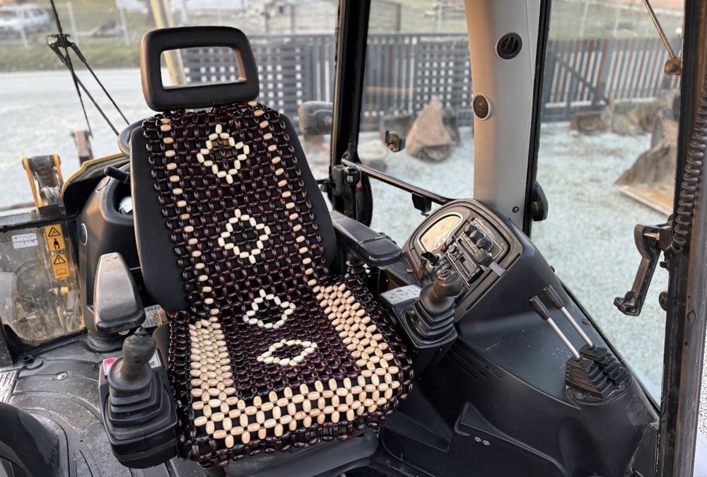 Buldoexcavator JCB 3CX 2014 / 5.100 ore / accept variante