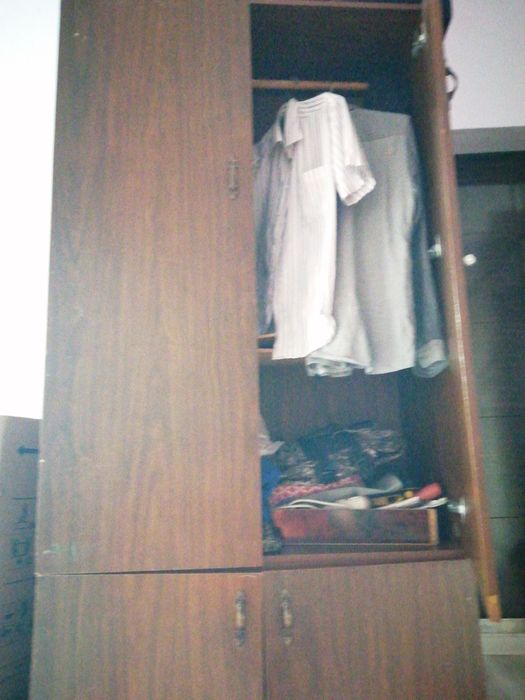 Шкаф сотилади. СРОЧНО!!!