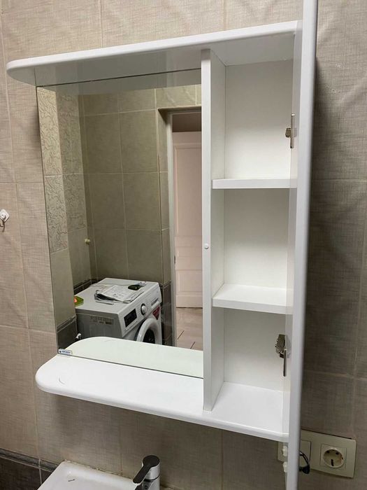 Зеркало-шкаф для ванной