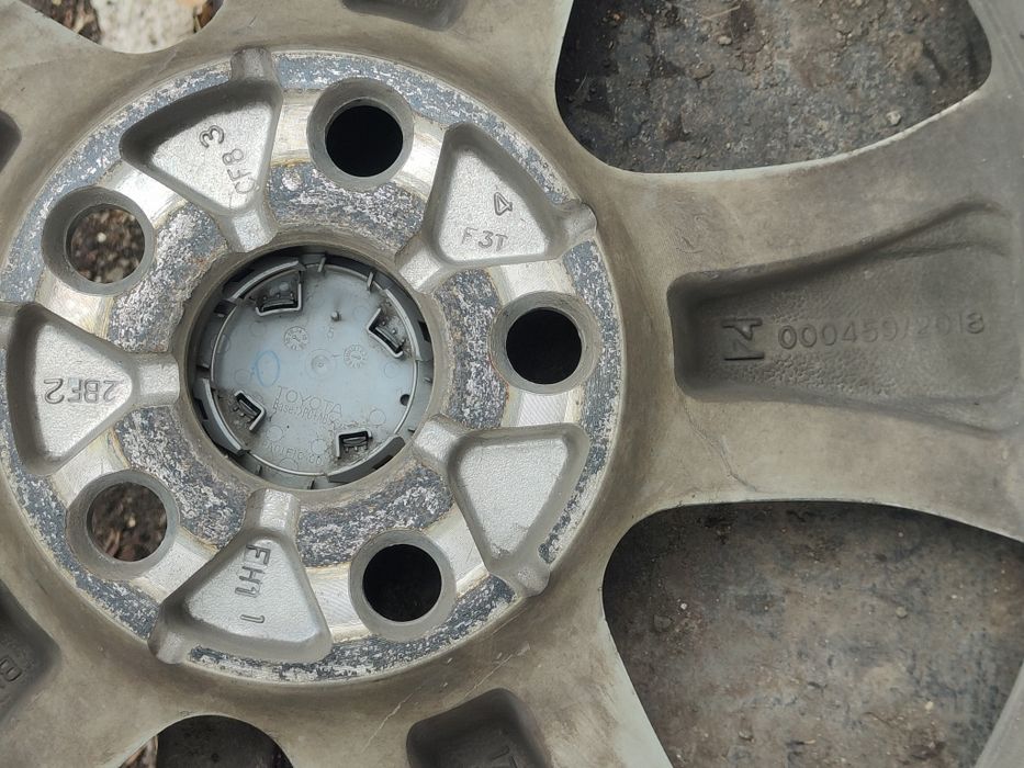 Диски с резиной Тойота оригинал