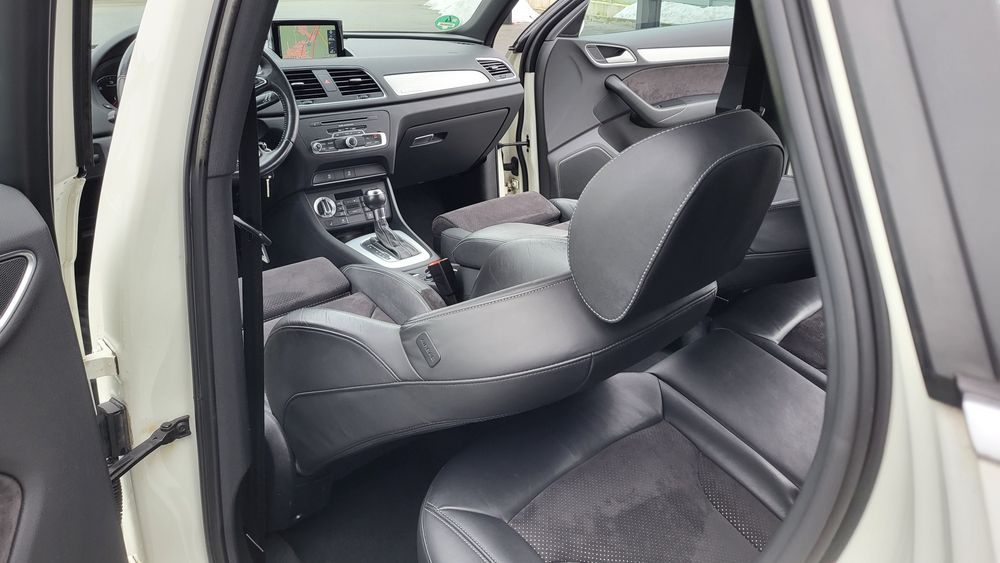 Vând Audi Q3 4X4( quqtrro)S-LINIE cutie automată 7+1 viteze euro 5 Imp