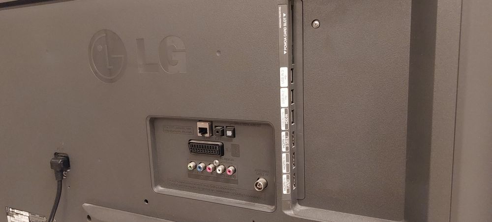 Televizor LG Smart LED 106 cm (42″) Full HD