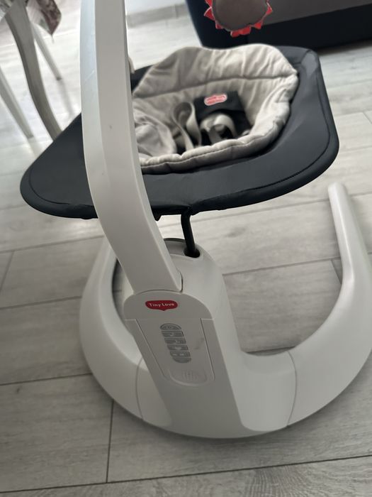 Tiny Love музикален шезлонг-люлка