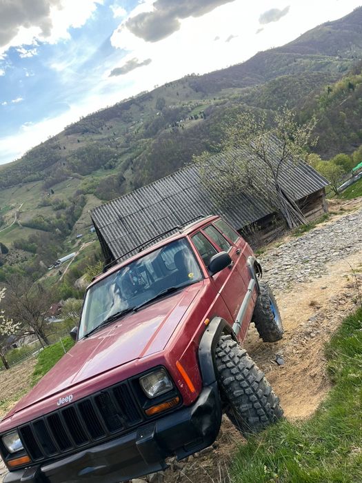 Vând Jeep Cherokee XJ (2005)
