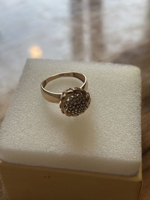 Продам золотые украшения