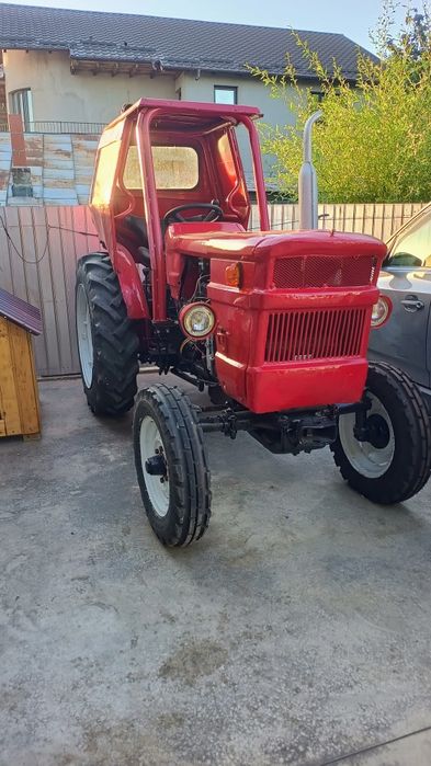 Tractor u445 de vie