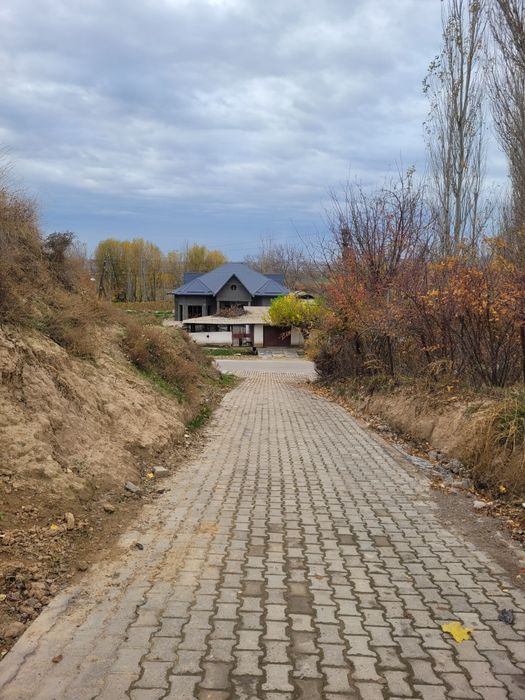 Дом продаётся 10 соток