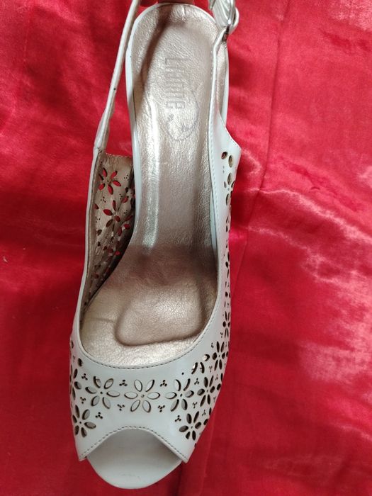 Босоножки 37 размер., новые.