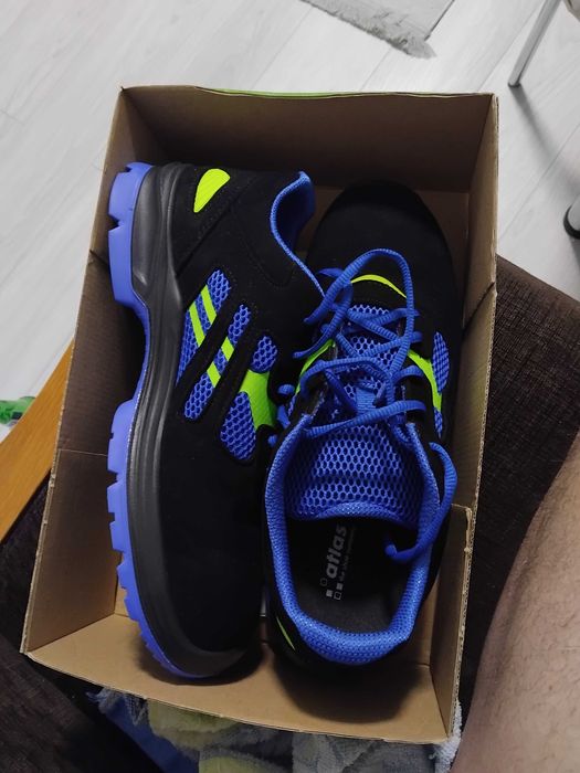 Adidasi atlas cu protectie nr 44