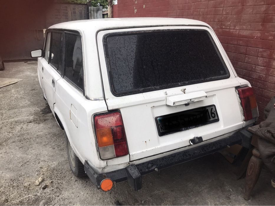 Продам ваз 2104.