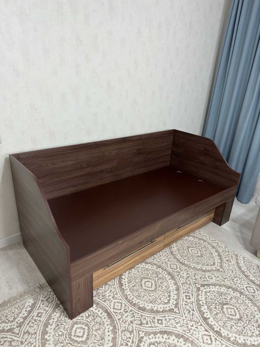 Спальный гарнитур, жилая комната