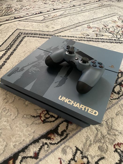 Продам PlayStation 4 Limited Edition