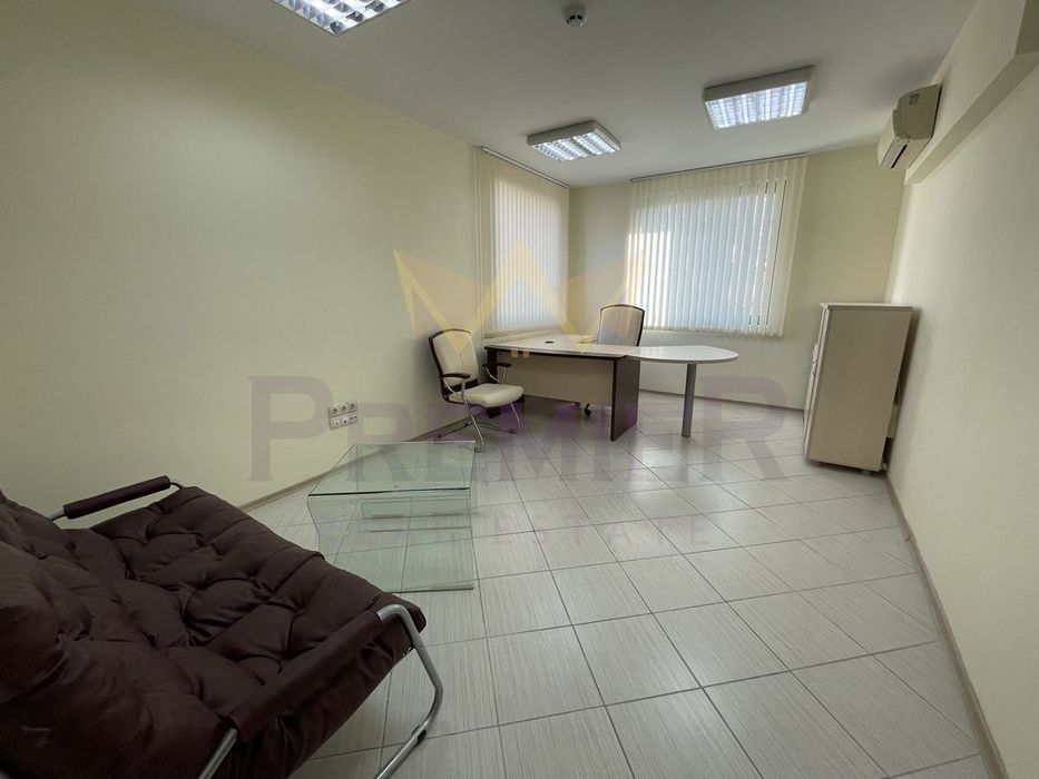 Продава се Офис в Варна, Операта - 70 кв.м за 2186 €/кв.м - Снимка #2
