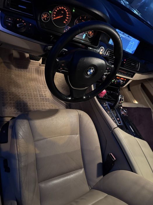 BMW Seria 5 2011 — imagine 5