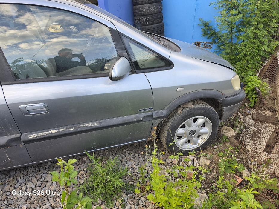 Opel Zafira 1.6i 2000 г