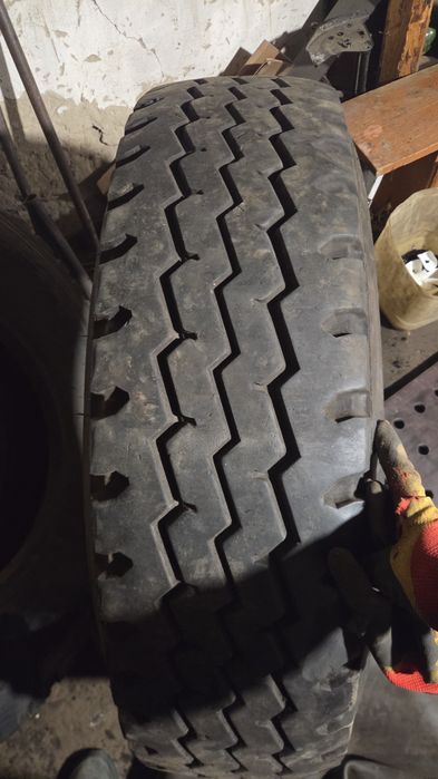 315/80R22.5 продам шину
