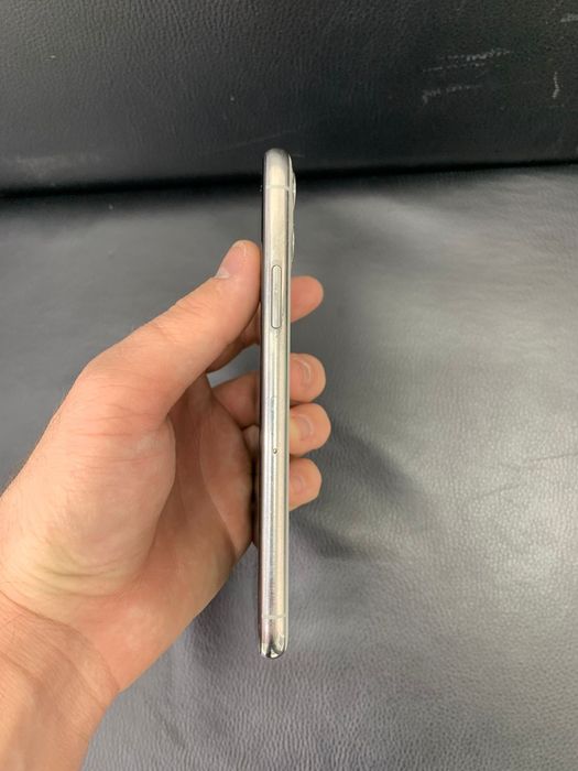 Айфон 11 про в отличном состоянии