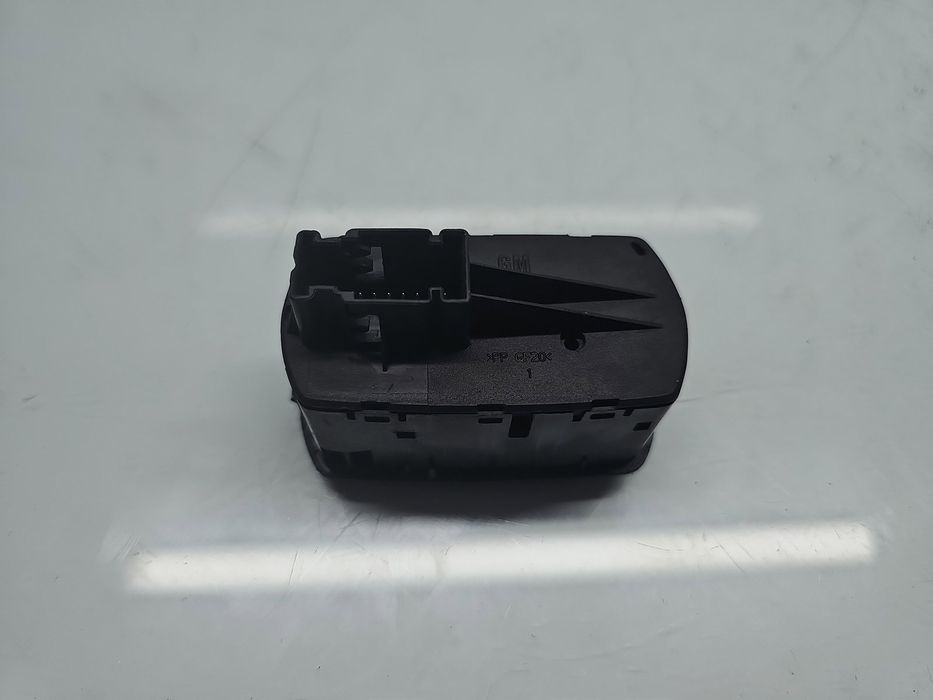 Butoane comanda geamuri sofer Opel Corsa E [Fabr 2014-prezent] 1343001