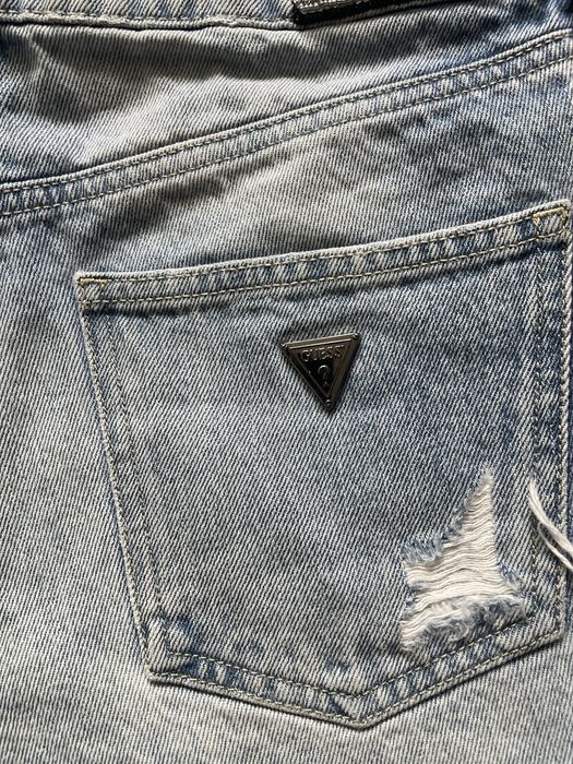 GUESS / дамски къси дънки W27