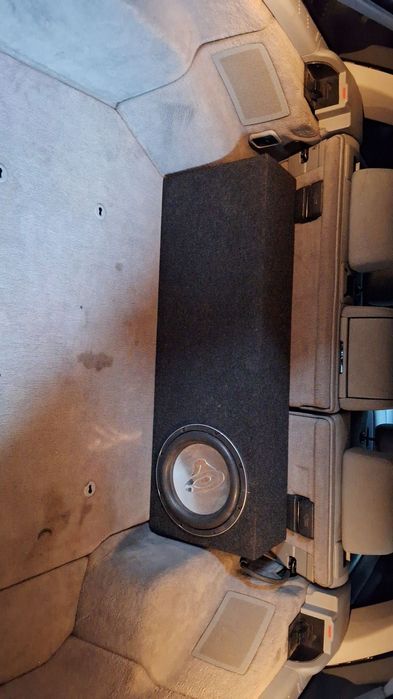 Субуфер 12" 600w Cerwin-Vega с усилвател 780w twister F2 300