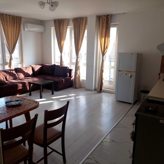 Дава се под наем Двустаен апартамент в Пловдив, Кючук Париж - 70 кв.м за 612 € - Снимка #1