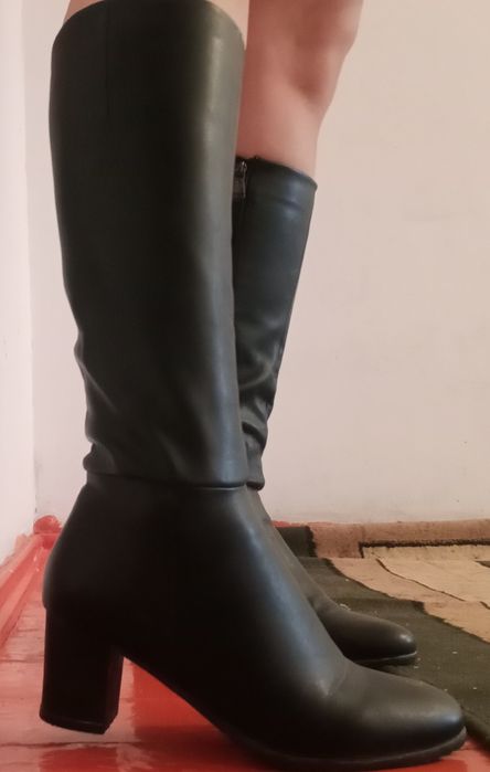 Етік сатылады. Кариден алынған. Киілмеген.