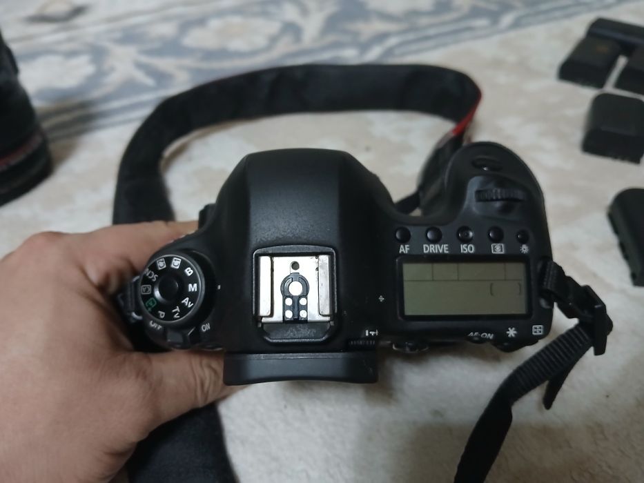 Продам фотоаппарат Canon 6 D