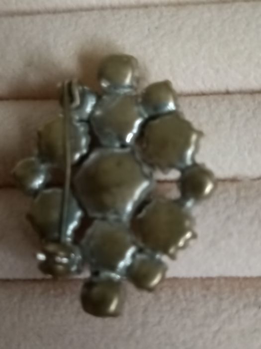 Брошь СССР  чехословакиия яблонекс 50 е г