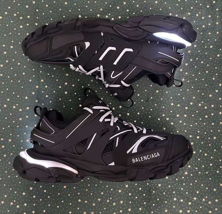 Vand Balenciaga Triple s LED