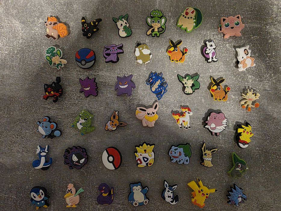 Accesorii crocs  cu pokemon 10 buc / 35 lei
