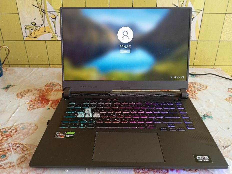 Игровой ноутбук Asus ROG Strix G15