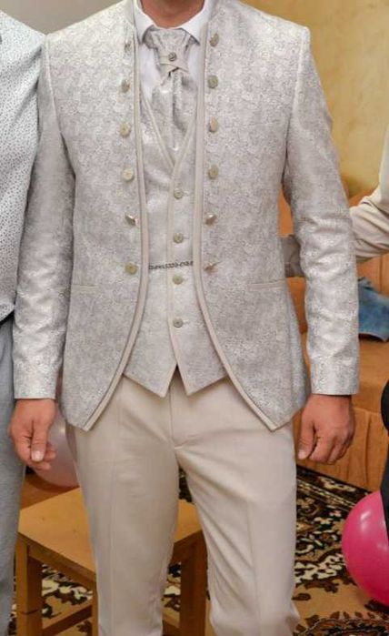 Costum de ginere