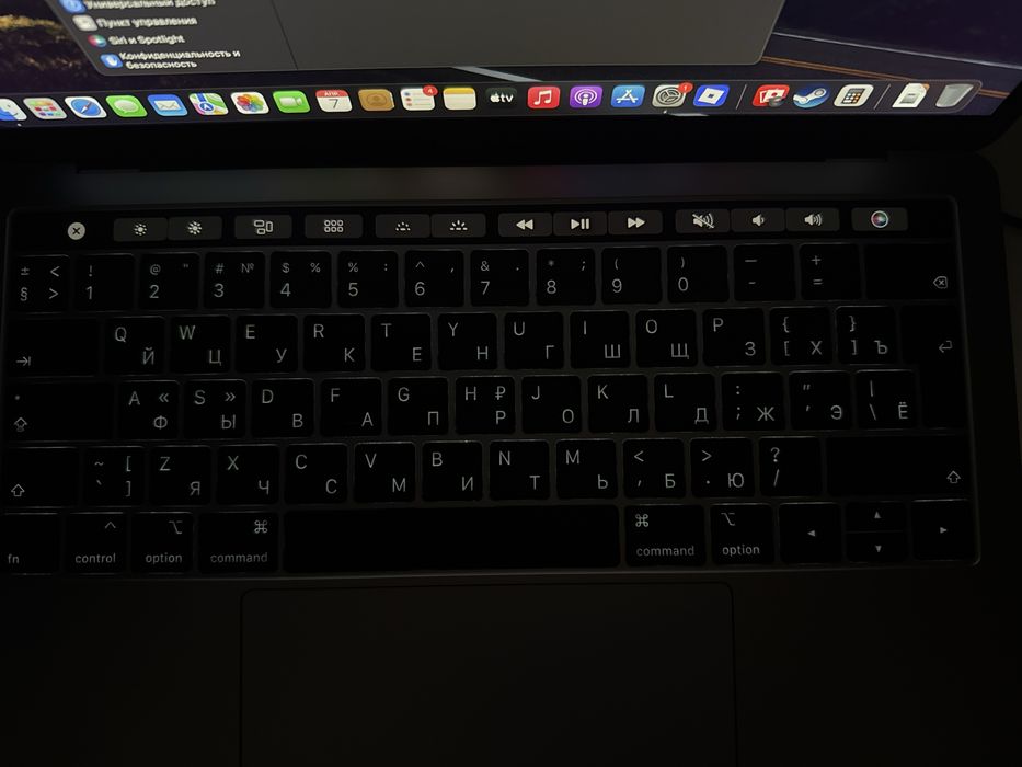 Macbook Pro 13 2019 TouchBar