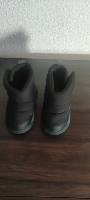 Нови детски обувки