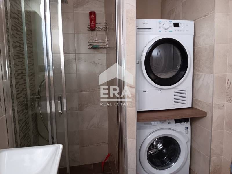 Двустаен, обзаведен, югозападен апартамент под наем, в новопостроена с