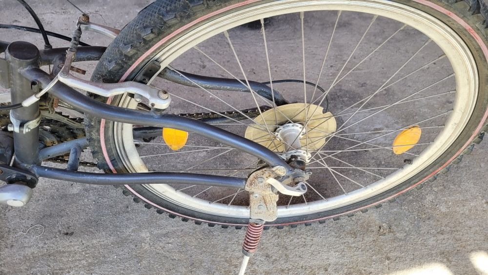 Vind bicicleta cu roti pe 26