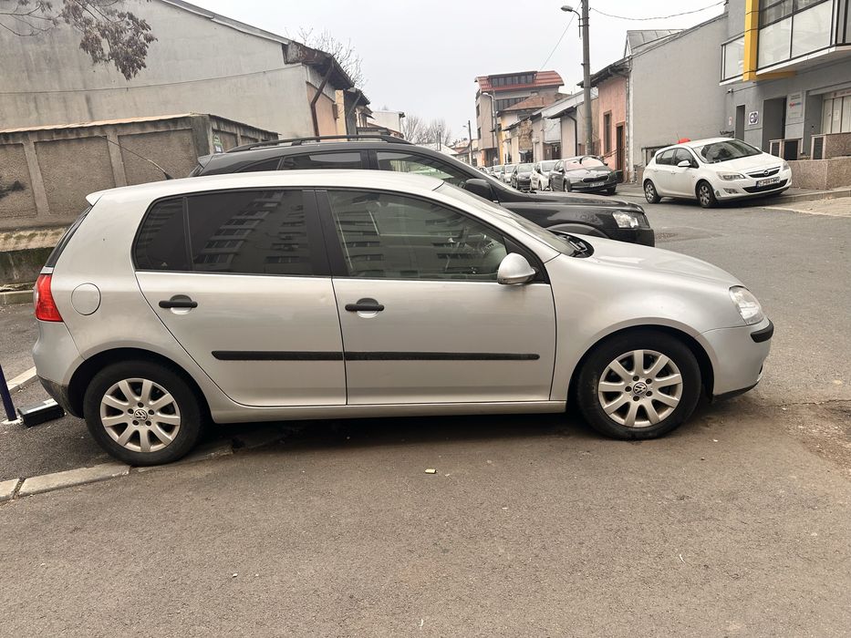 Volkswagen Golf 5 1.6
