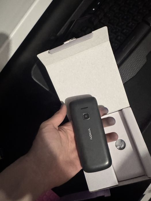 Кнопочный телефон нокия