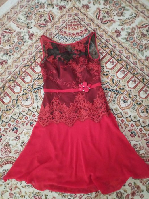 Продаётся вечерняя платье.