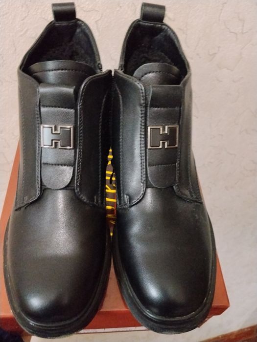 Срочно продам женский сапоги 38