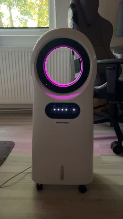 Racitor de aer fara palete cu ionizator si lumina LED Evareer marca INNOVAGOODS