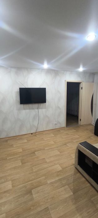 Сдается 2 комнатная 180000т