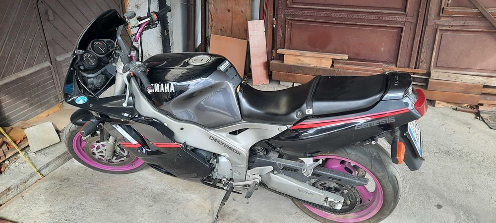 Продавам Yamaha fzr 1000