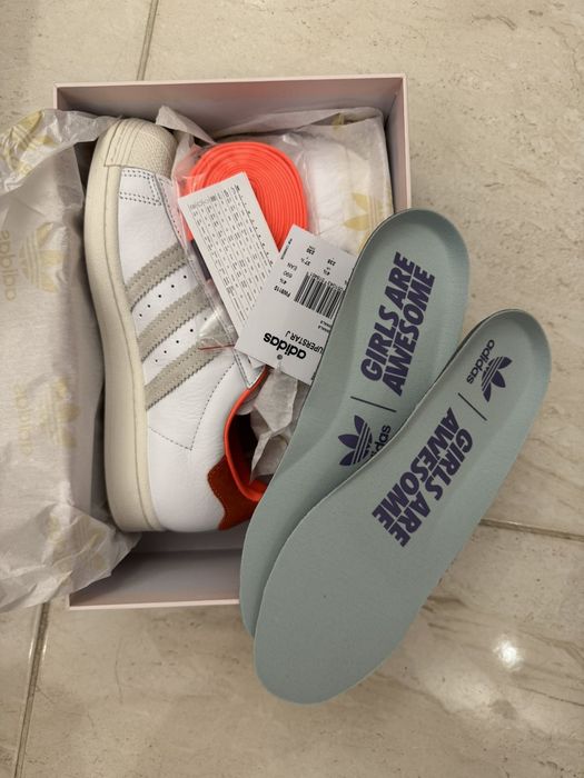 Adidas Superstar J Limited Edition