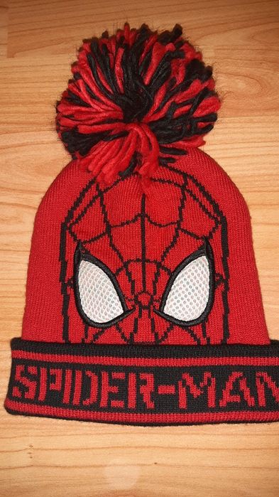 Шапка на Спайдер мен